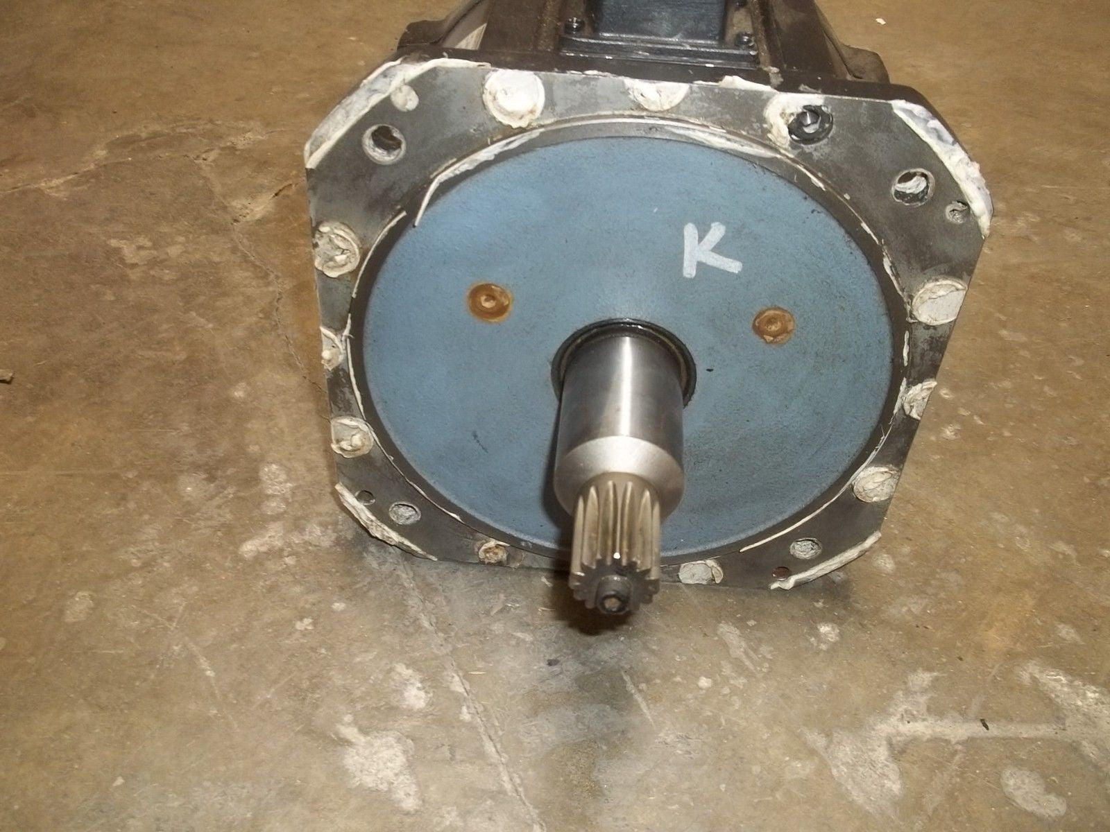 YASKAWA USADED-22-YR32 AC SERVO MOTOR 16.6 A 2200 W *USED*