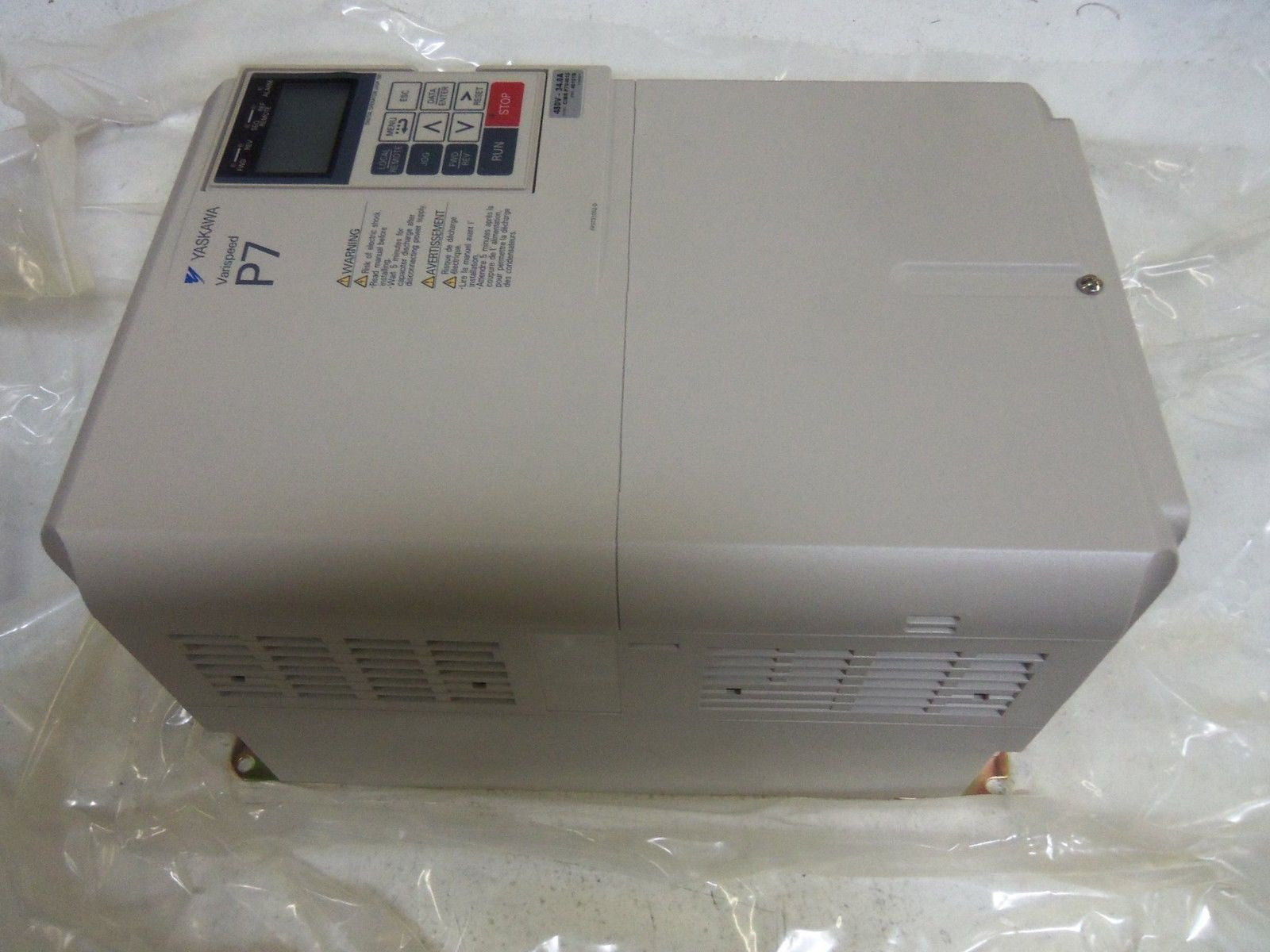 YASKAWA CIMR-P7U4015 *NEW IN BOX*