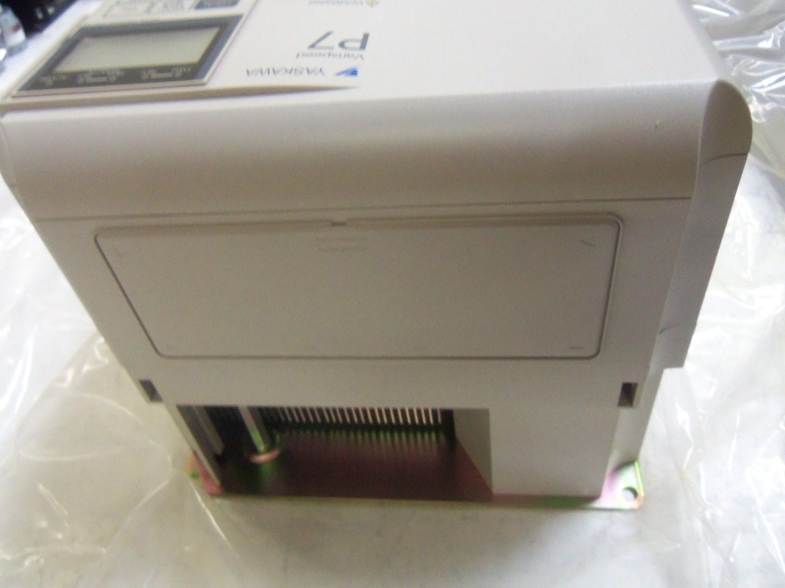 YASKAWA CIMR-P7U4015 *NEW IN BOX*