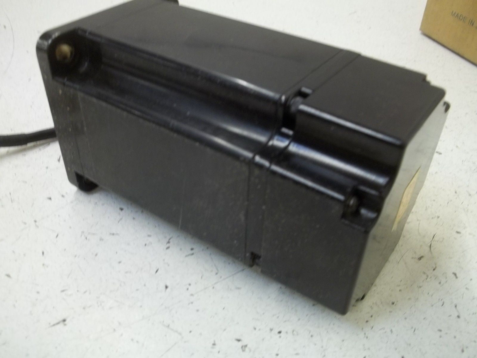 YASKAWA SGM-08A314 AC SERVO MOTOR *USED*