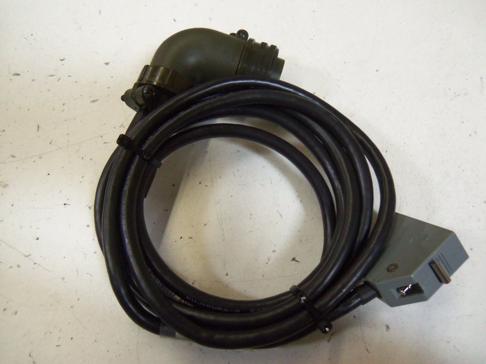 YASKAWA TSK-469901-020 CABLE *NEW NO BOX*