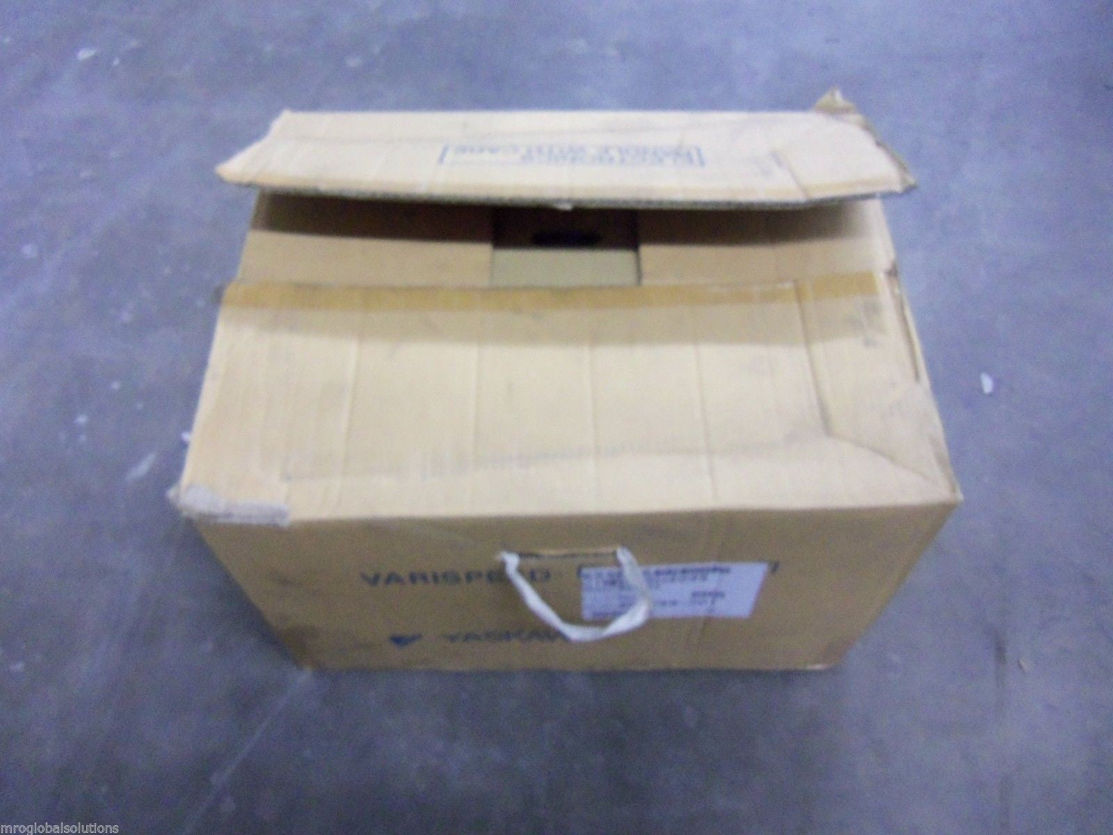 YASKAWA VARISPEED 656RC5 CIMR-R5U4045  25 HP INVERTER *NEW IN BOX*