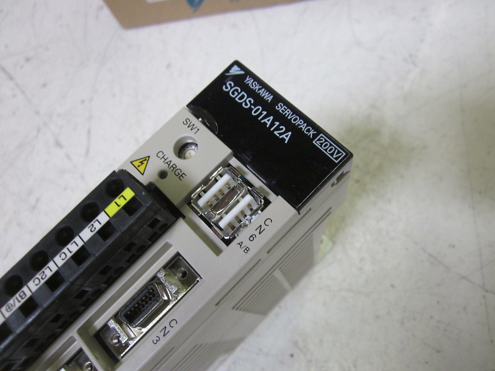 YOKAGAWA SGDS-01A12A SERVO DRIVE *NEW IN BOX*