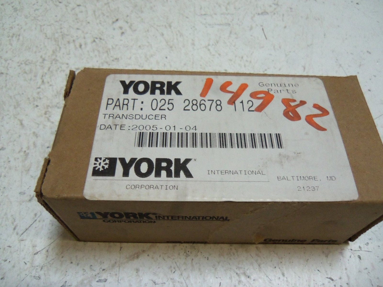 YORK 025-28678-112 PRESSURE TRANSDUCER *NEW IN BOX*